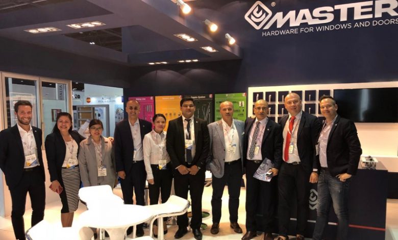 foto di gruppo Master Italy al Windows Doors and Facades di Dubai