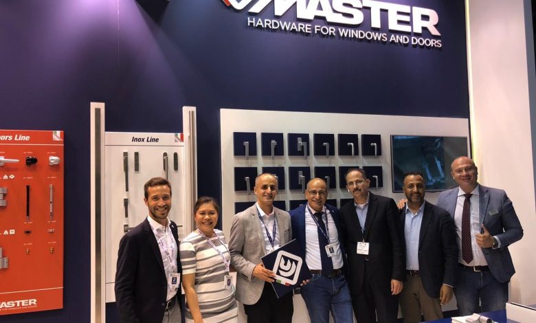 foto di gruppo Master Italy al Windows Doors and Facades di Dubai